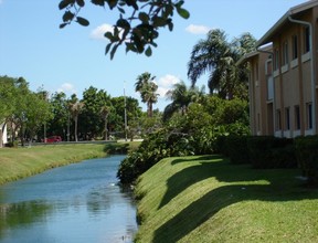 Cutler Vista in Cutler Bay, FL - Building Photo - Building Photo