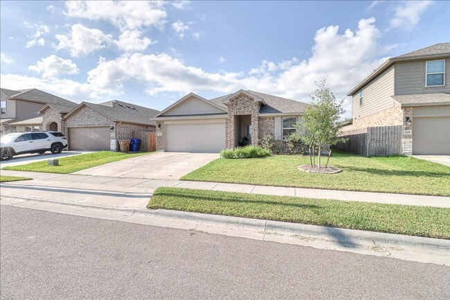 7213 Adler Dr in Corpus Christi, TX - Building Photo - Building Photo