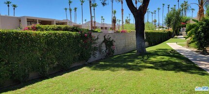2600 S Palm Canyon Dr in Palm Springs, CA - Building Photo - Building Photo