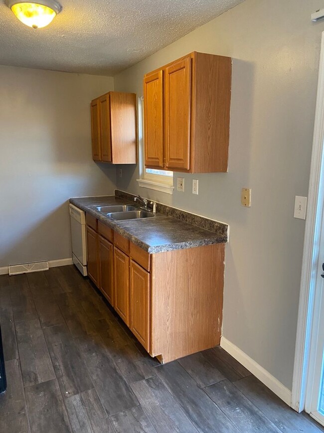 505 W Mauller Rd in Columbia, MO - Building Photo - Building Photo