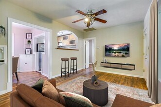 1005 Ellingson Ln in Austin, TX - Building Photo - Building Photo