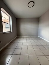 6820 W Flagler St in Miami, FL - Building Photo - Building Photo