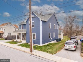 411 James St in Honey Brook, PA - Building Photo