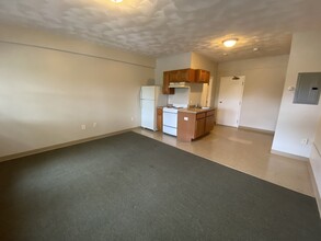 1050 Hancock St, Unit 35 in Quincy, MA - Building Photo - Building Photo