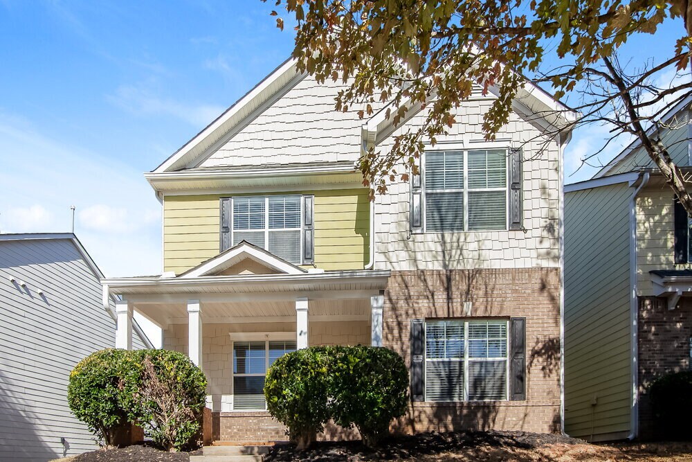 150 Stillwood Dr in Newnan, GA - Building Photo