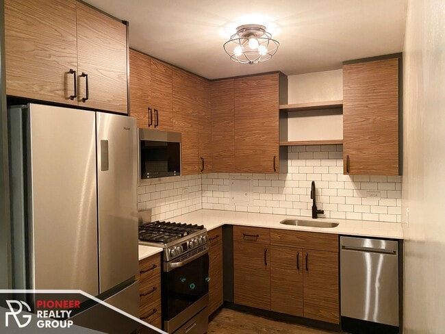 518 W Wrightwood Ave in Chicago, IL - Foto de edificio - Building Photo