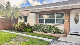 800 NE 6th St, Unit 1 in Fort Lauderdale, FL - Building Photo
