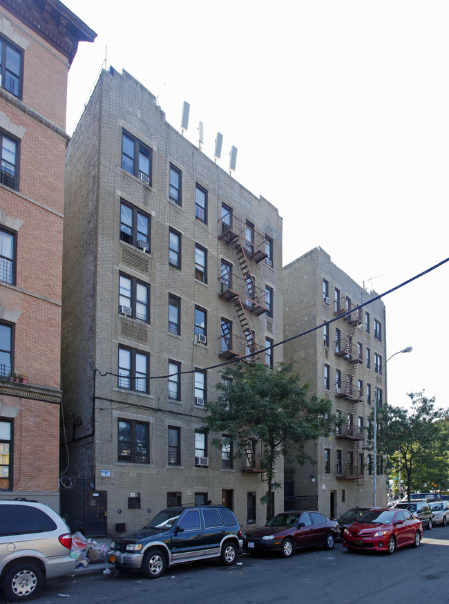 8-10 W 169th St in Bronx, NY - Foto de edificio - Building Photo