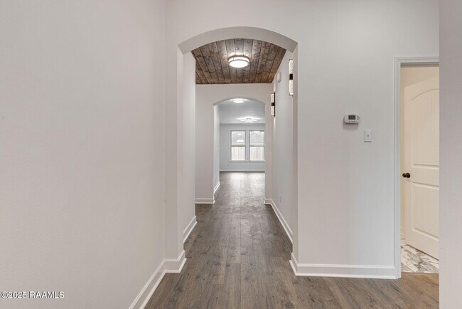 326 Forest Grove Dr in Youngsville, LA - Building Photo - Building Photo