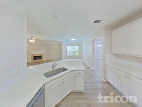 111 Rockbrook Dr in Wylie, TX - Foto de edificio - Building Photo