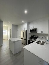 151-125 25 St SW in Edmonton, AB - Building Photo - Building Photo