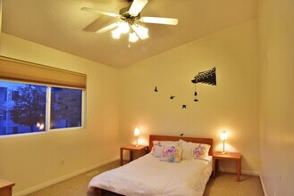352 E Newsome Park Ln in South Salt Lake, UT - Building Photo - Building Photo