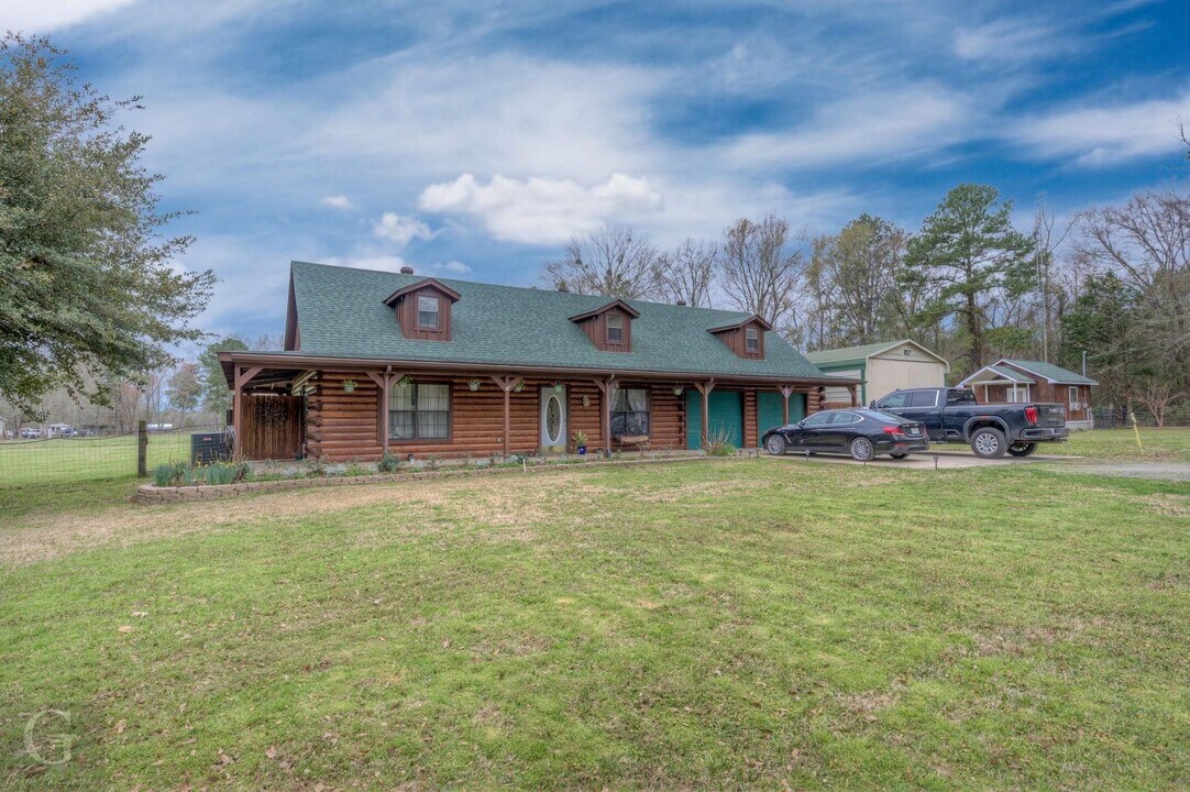 2147 LA-172 in Keatchie, LA - Building Photo