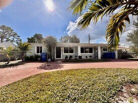 112 Milton St in Lantana, FL - Building Photo