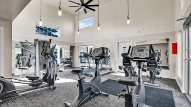 BROOK HOLLOW APARTMENTS in Salem, OR - Building Photo - Building Photo