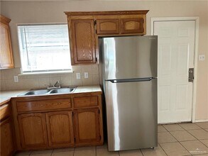 1803 S Kumquat St in Pharr, TX - Building Photo - Building Photo