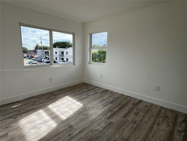 1719 NW 1st St in Miami, FL - Building Photo - Building Photo