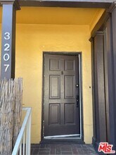 3207 Griffith Park Blvd in Los Angeles, CA - Building Photo - Building Photo