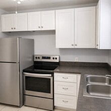 208 12th Ave N, Unit 4 in Jacksonville Beach, FL - Foto de edificio - Building Photo