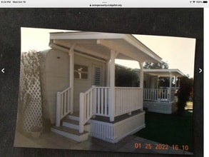 10381 N Meads Ave in Orange, CA - Foto de edificio - Building Photo