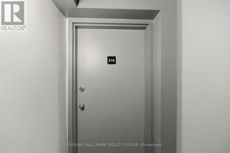 218 Viewmount Dr in Ottawa, ON - Building Photo - Building Photo