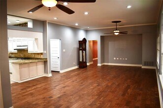 908 McCoy Dr in Irving, TX - Building Photo - Building Photo