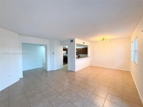 8850 NW 97th Ave, Unit 103 in Doral, FL - Building Photo - Building Photo