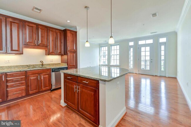 1023 N Royal St in Alexandria, VA - Building Photo - Building Photo