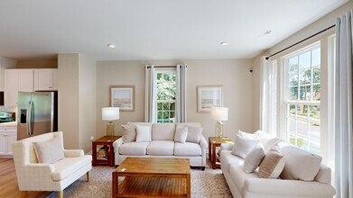 4129 Edenborn Ln in Charlotte, NC - Building Photo - Building Photo