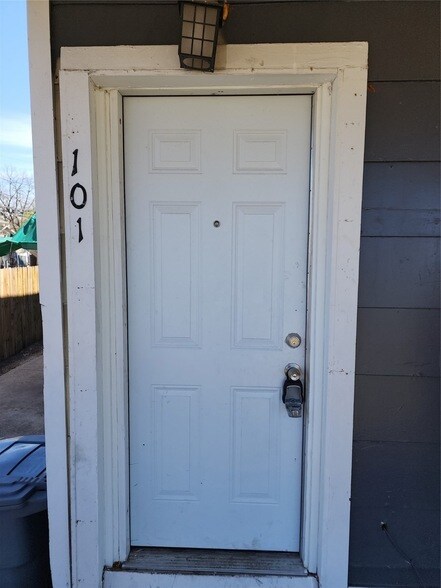 5004 E Side Ave, Unit 101 in Dallas, TX - Building Photo - Building Photo