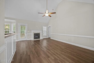 1013 Sebring Dr in Winterville, NC - Building Photo - Building Photo