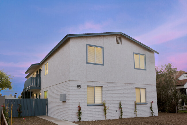 85 W Willetta St, Unit 4 in Phoenix, AZ - Building Photo - Building Photo