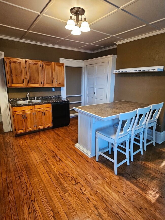 11 N Clover St, Unit 2 in Poughkeepsie, NY - Foto de edificio - Building Photo