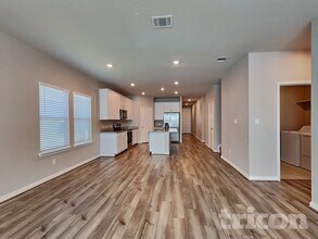 13630 Paxton Blvd in Saint Hedwig, TX - Building Photo - Building Photo