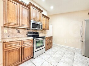 1150 W Lark Dr in Chandler, AZ - Building Photo - Building Photo