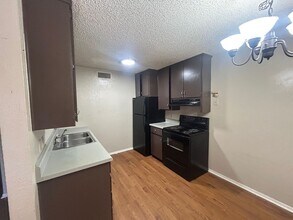 1508 S 13th St-Unit -102 in Waco, TX - Building Photo - Building Photo