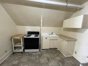 1236 C St in Lincoln, NE - Building Photo - Building Photo