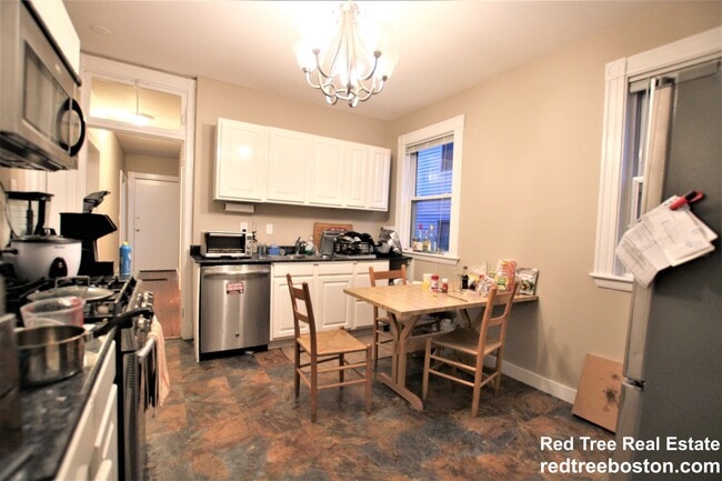 1 Parker Hill Ter, Unit 1