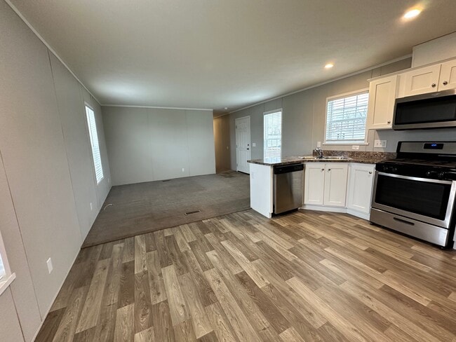 709 Indiana in Belleville, MI - Building Photo - Building Photo
