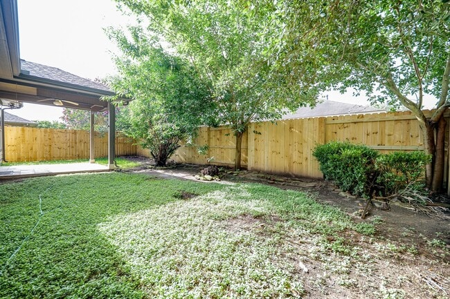 20127 Jasper Oaks Dr in Cypress, TX - Foto de edificio - Building Photo