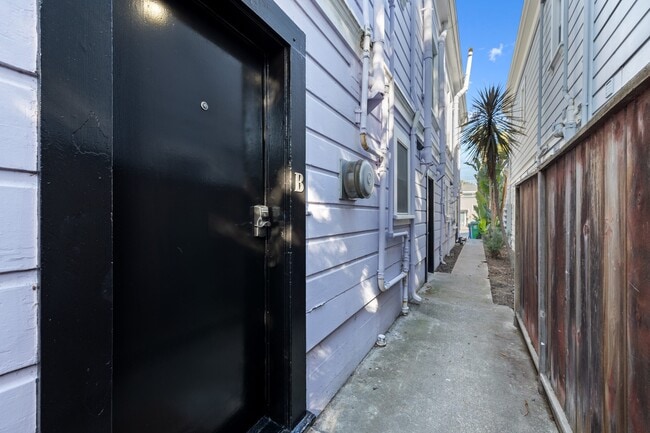 1724 Lincoln Ave in Alameda, CA - Building Photo - Building Photo