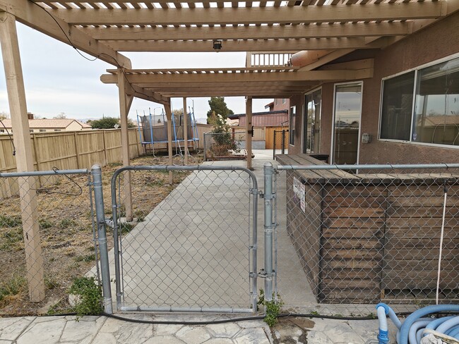 13282 Desert Vista Dr in Victorville, CA - Building Photo - Building Photo