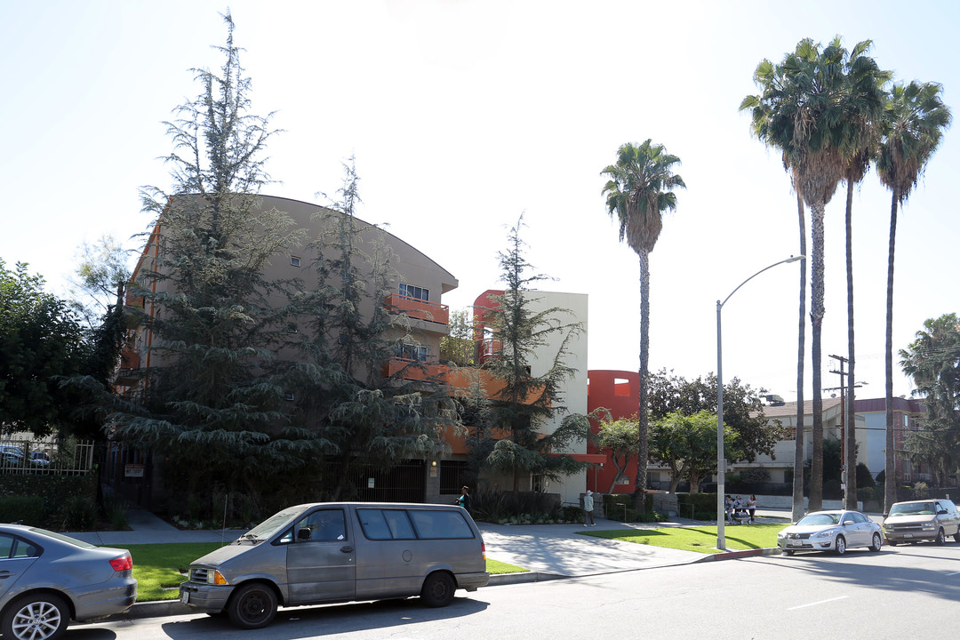 Vista Nueva Apartments in Los Angeles, CA - Building Photo