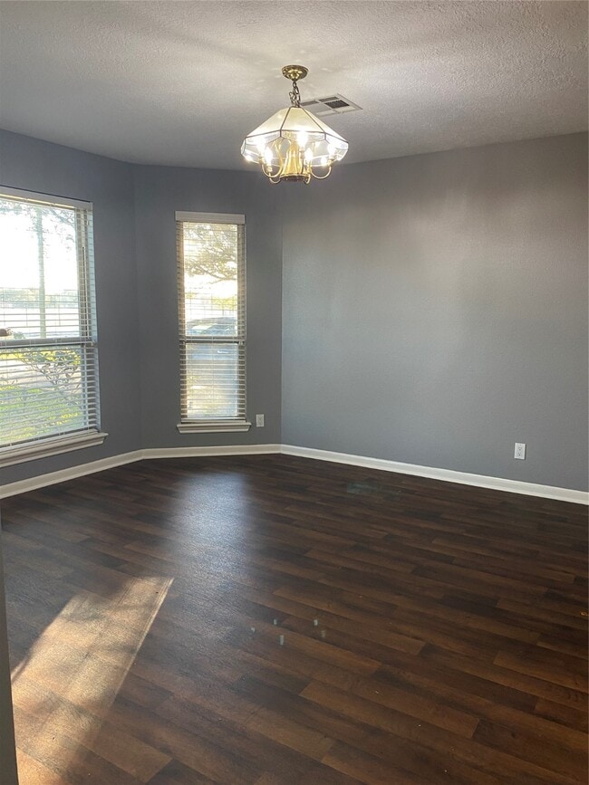 property at 1410 E Houston St