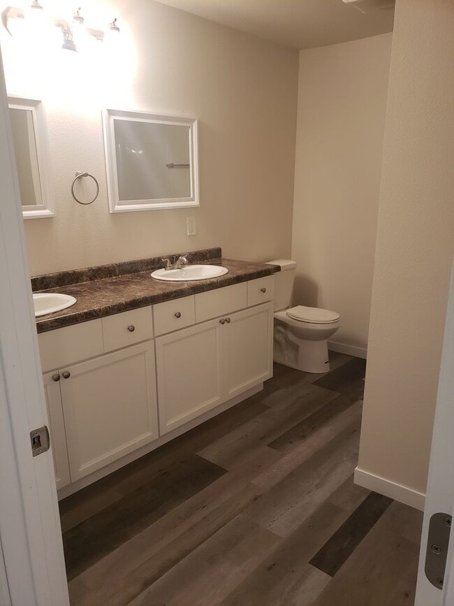 property at 3135 Barrington Pl