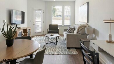 2110 Birkhall St in Raleigh, NC - Foto de edificio - Building Photo