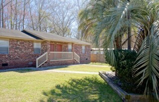 Ivey Creek in Charleston, SC - Building Photo