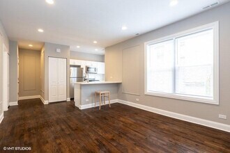 4619 N Hamlin Ave in Chicago, IL - Building Photo - Building Photo
