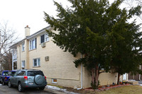 321 S Hale St in Addison, IL - Foto de edificio - Building Photo