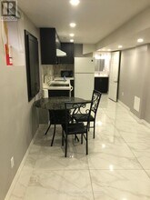 57 McCrimmon Dr in Brampton, ON - Building Photo - Building Photo